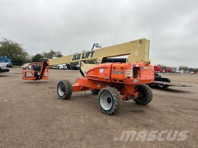 JLG M600JP 관절형 전동이동 리프트