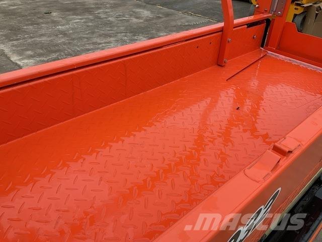 JLG R1932 가위형 리프트