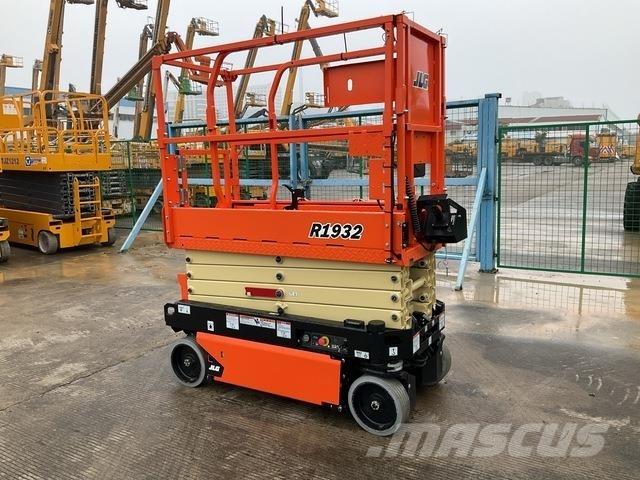 JLG R1932 가위형 리프트
