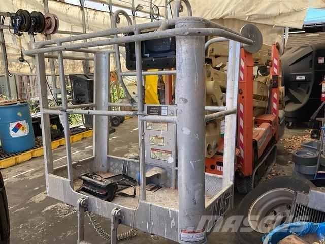 JLG X600AJ 관절형 전동이동 리프트