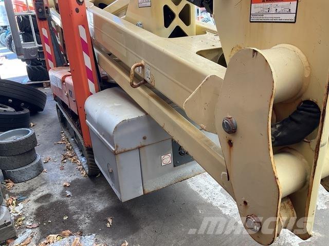 JLG X600AJ 관절형 전동이동 리프트