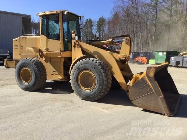 John Deere 624  휠로우더