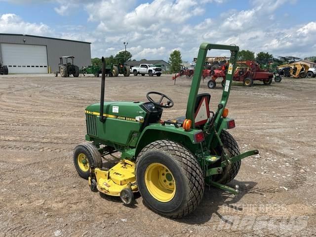 John Deere 770 소형 트랙터