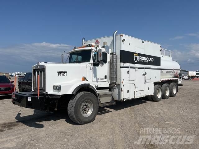 Kenworth C500 탱커 트럭