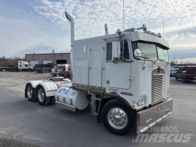 Kenworth K100 캐빈 및 인테리어