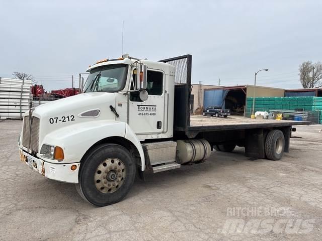 Kenworth T300 플랫베드/드롭사이드 트럭