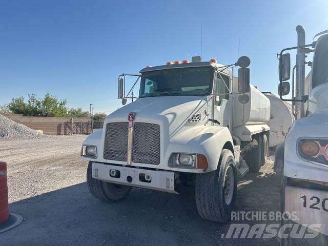 Kenworth T300 급수차