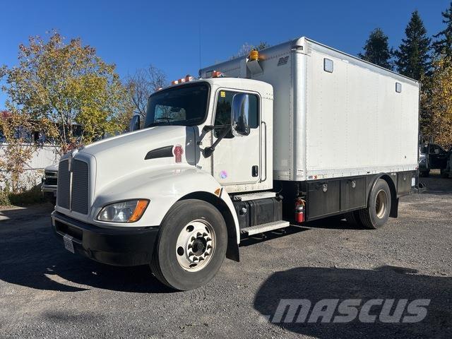 Kenworth T300 탱커 트럭