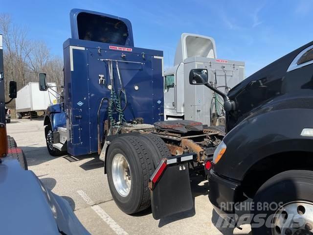 Kenworth T440 트랙터 유닛