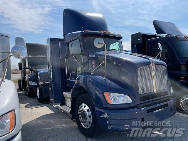 Kenworth T440 트랙터 유닛