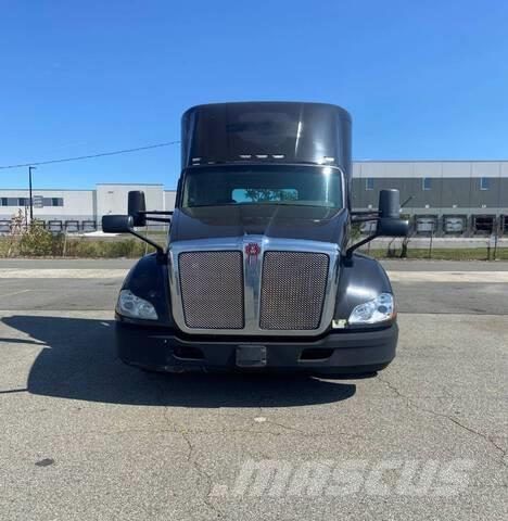 Kenworth T680 트랙터 유닛