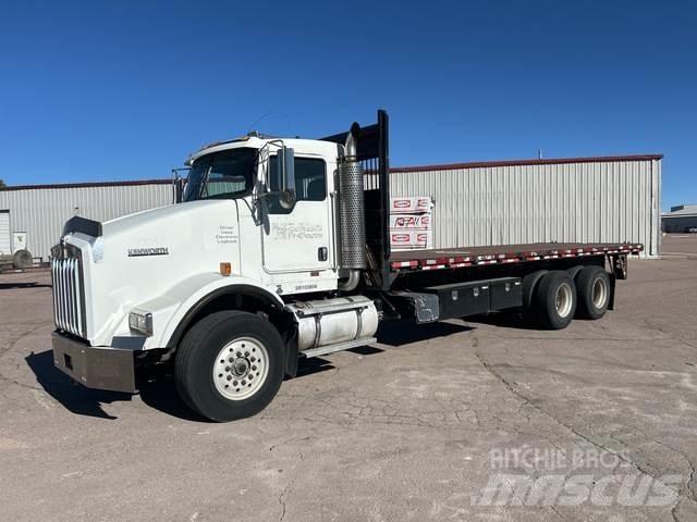 Kenworth T800 플랫베드/드롭사이드 트럭