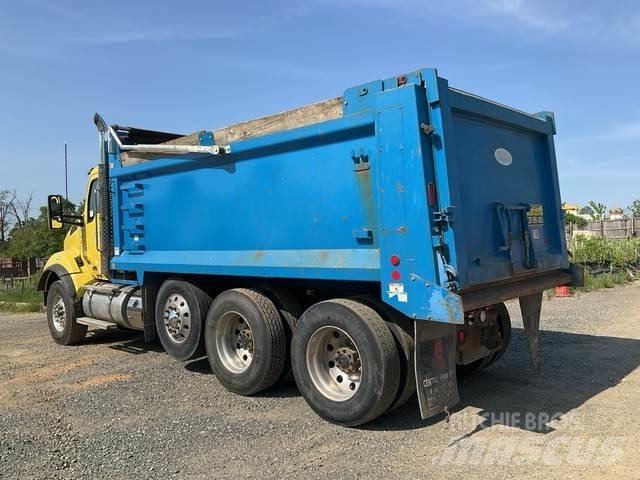 Kenworth T800 덤프 트럭