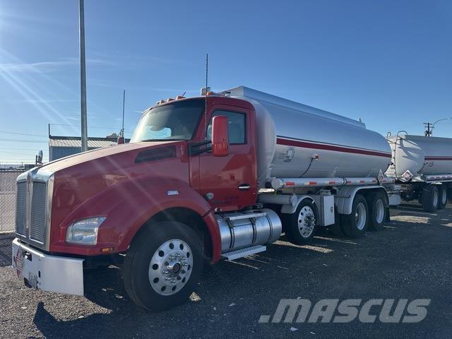Kenworth T800 탱커 트럭