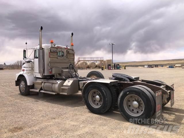 Kenworth T800B 트랙터 유닛