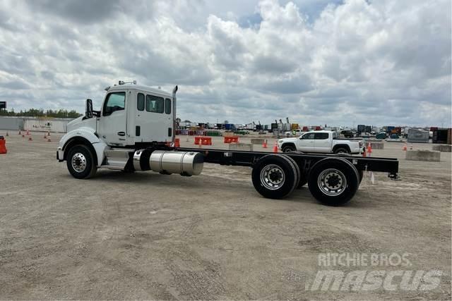 Kenworth T880 캐빈 및 인테리어