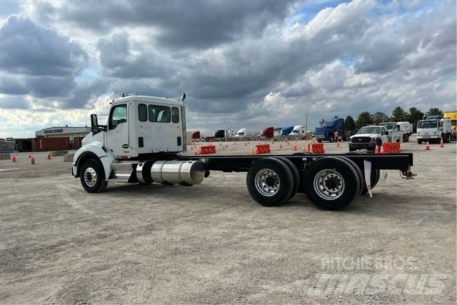 Kenworth T880 캐빈 및 인테리어