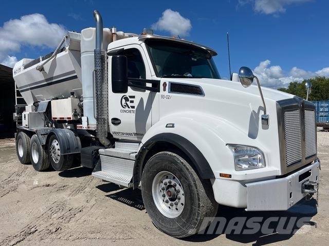 Kenworth T880 콘크리트 믹서트럭