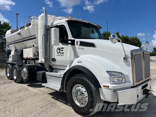 Kenworth T880 콘크리트 믹서트럭