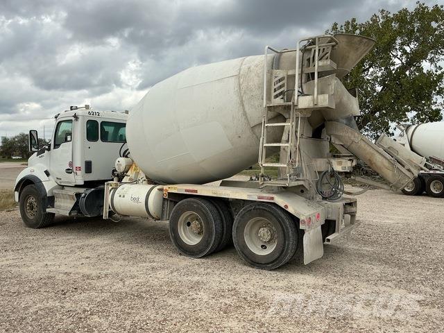 Kenworth T880 기타 트럭