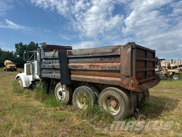 Kenworth W900 덤프 트럭