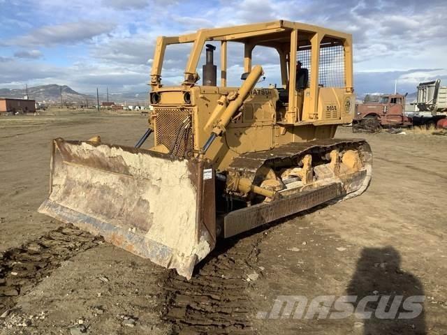 Komatsu D65E-6 크롤러 도저