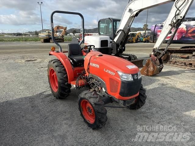 Kubota L2501D 소형 트랙터