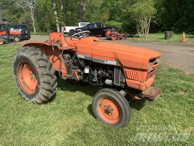 Kubota L285 트랙터