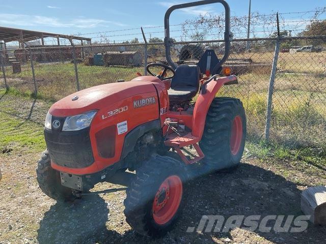 Kubota L3200DT 소형 트랙터