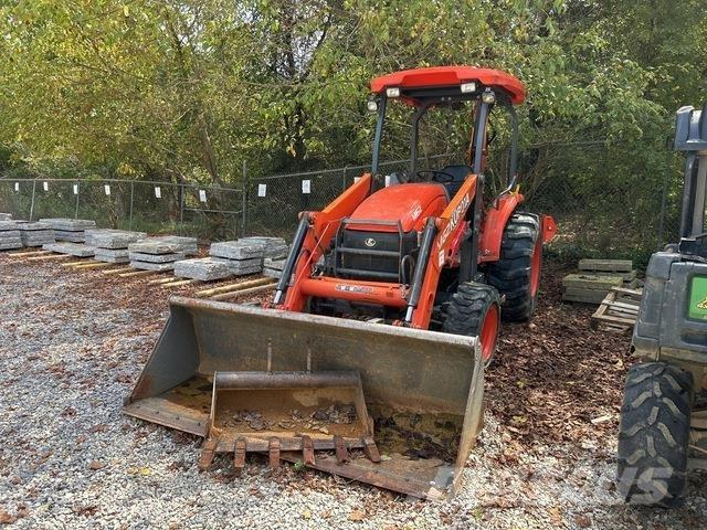 Kubota M62 트랙터