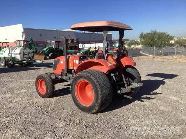 Kubota M7060D 소형 트랙터