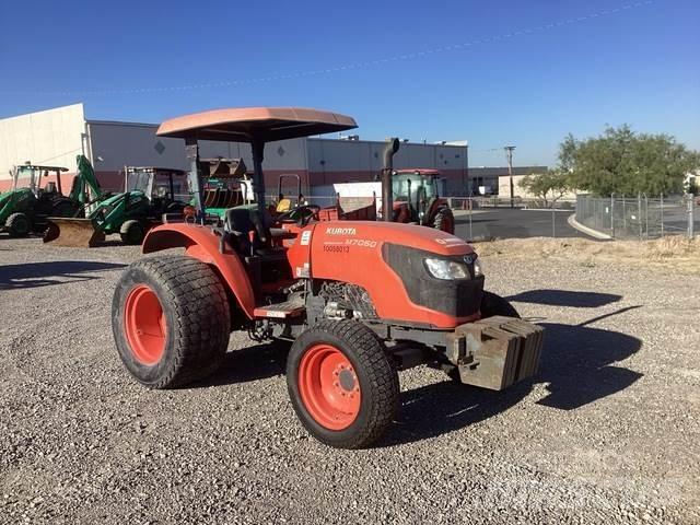 Kubota M7060D 소형 트랙터