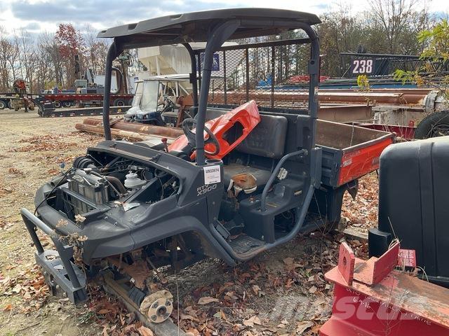 Kubota RTV-900 다목적 장비