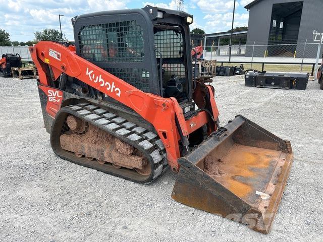 Kubota SVL65-2  스키드로더