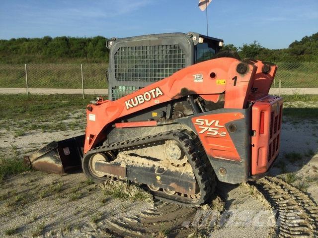 Kubota SVL75-2  스키드로더