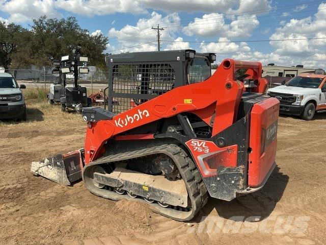 Kubota SVL75-3  스키드로더