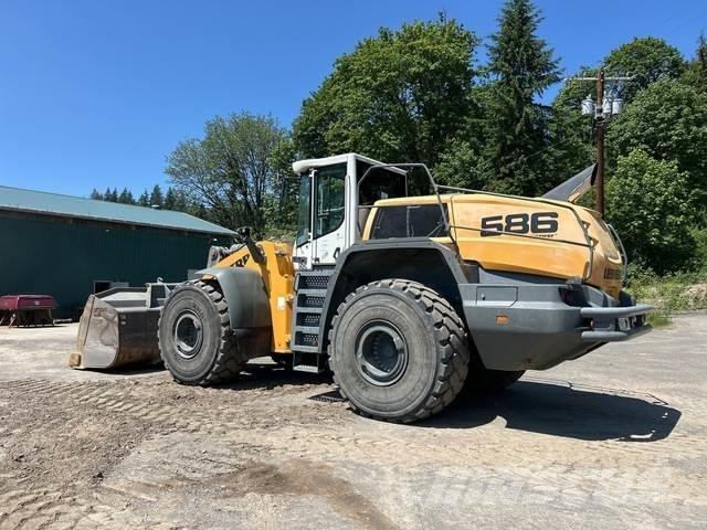 Liebherr L586  휠로우더