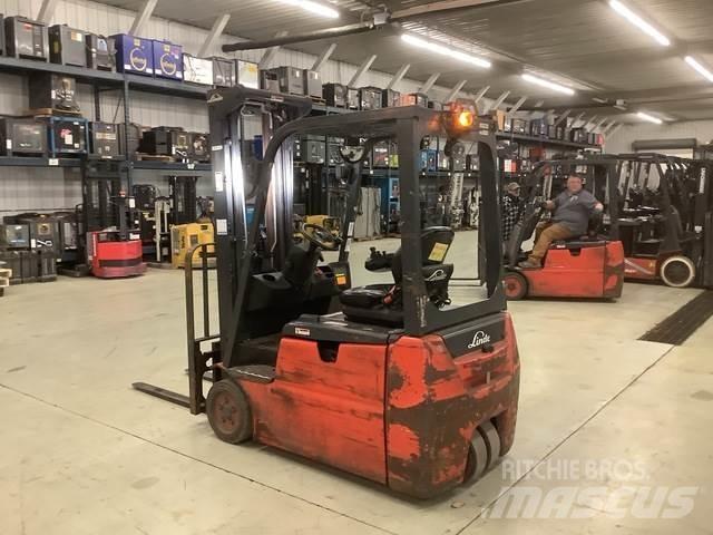 Linde E18 전동 지게차