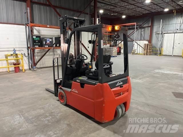 Linde E18 전동 지게차