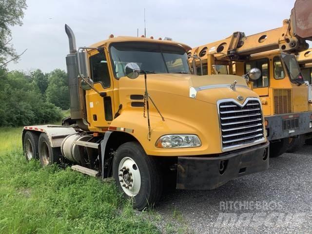 Mack 600 트랙터 유닛