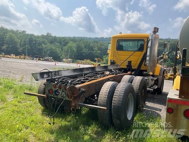 Mack 700 제설 블레이드 및 제설기