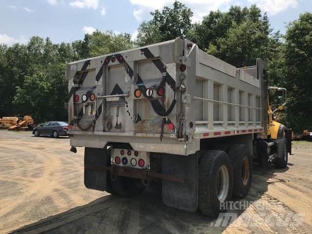 Mack 700 제설 블레이드 및 제설기