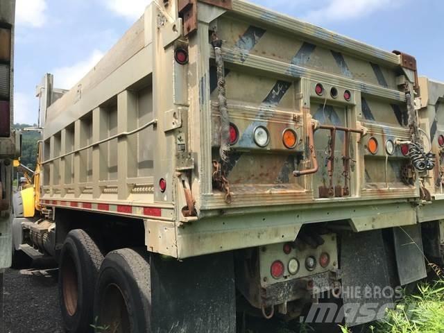 Mack 700 제설 블레이드 및 제설기