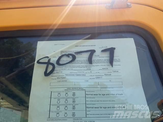 Mack 700 제설 블레이드 및 제설기
