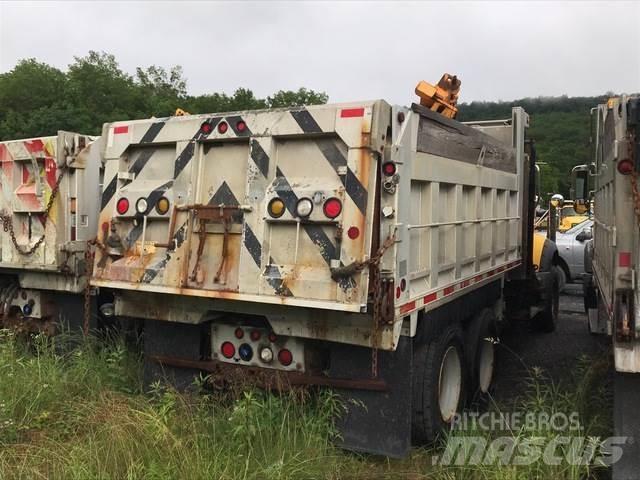 Mack 700 제설 블레이드 및 제설기