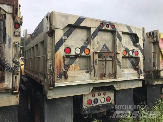 Mack 700 제설 블레이드 및 제설기
