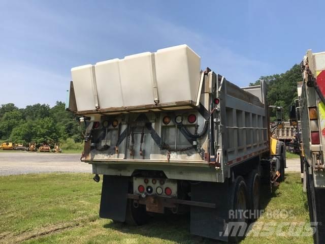 Mack 700 제설 블레이드 및 제설기