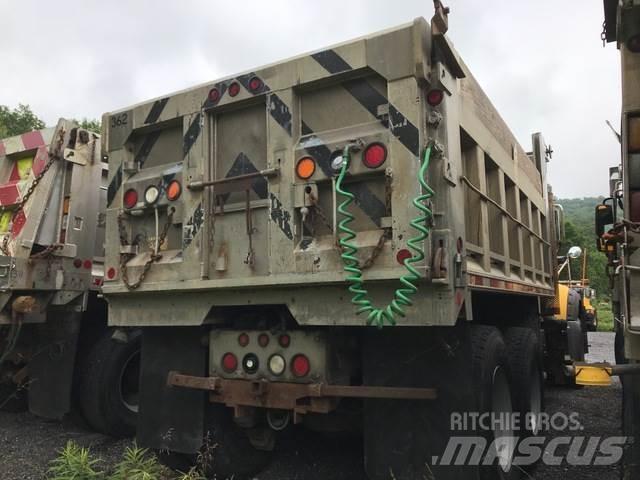 Mack 700 제설 블레이드 및 제설기