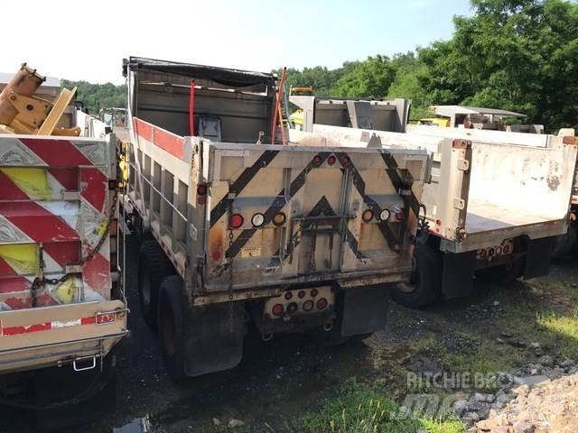 Mack 700 제설 블레이드 및 제설기