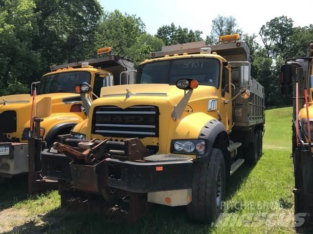 Mack 700 제설 블레이드 및 제설기